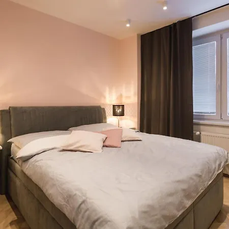 Flexihome Sk - Tolsteho - Free Parking On The Street - 2 Bedrooms Kosice Exterior photo