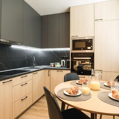 Flexihome Sk - Tolsteho - Free Parking On The Street - 2 Bedrooms Kosice Room photo