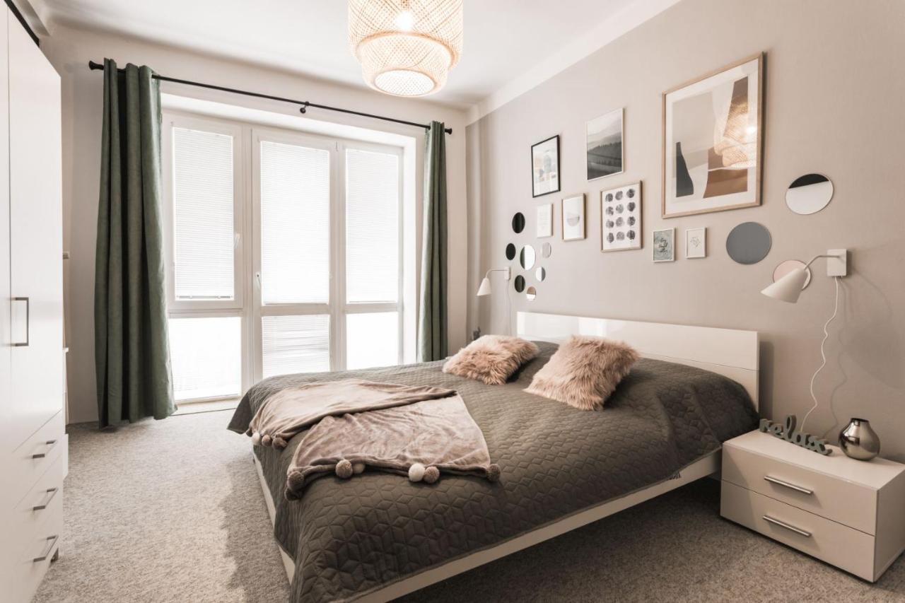 Flexihome Sk - Tolsteho - Free Parking On The Street - 2 Bedrooms