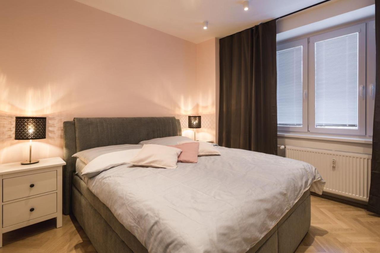 Apartment Flexihome Sk - Tolsteho - Free Parking On The Street - 2 Bedrooms